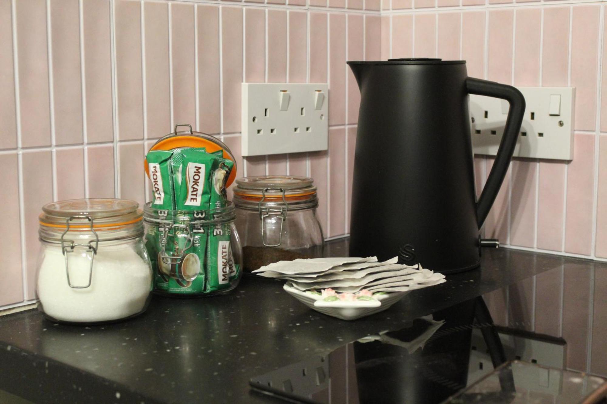 Peacehaven Retreat - 4 Minutes From The Beach! Pet Friendly! Weymouth Buitenkant foto