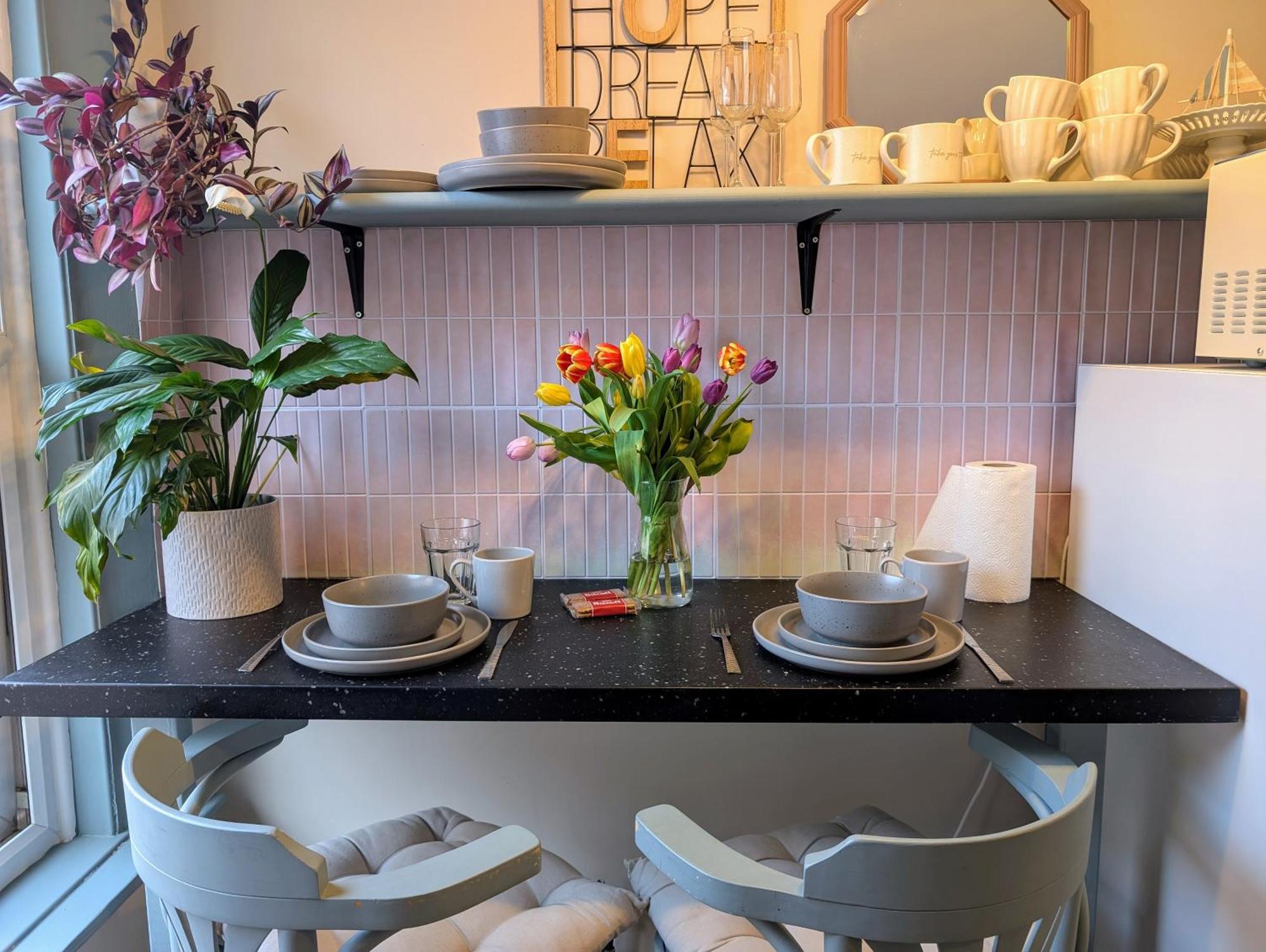 Peacehaven Retreat - 4 Minutes From The Beach! Pet Friendly! Weymouth Buitenkant foto
